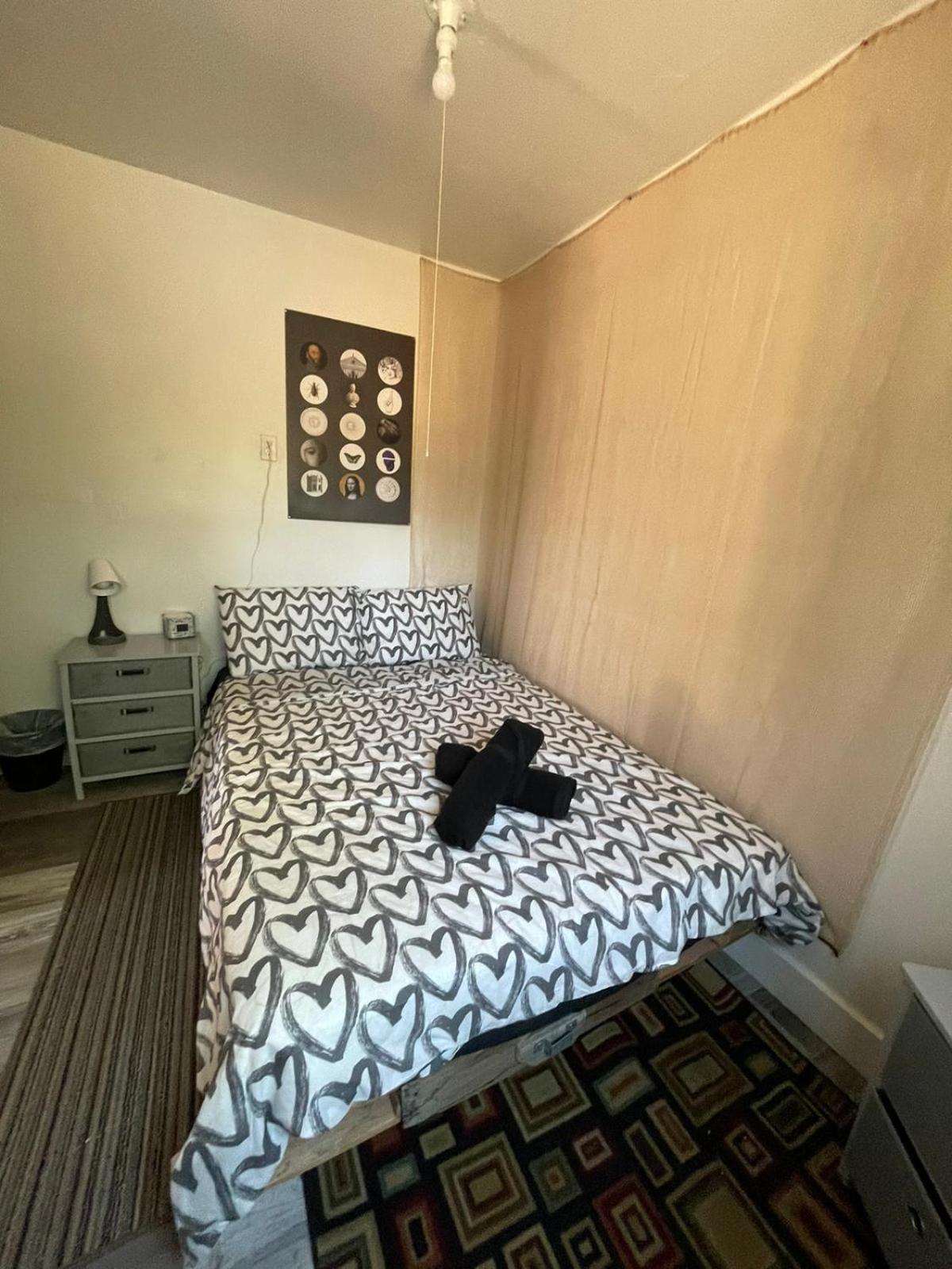 לייק איזבלה Petite Guesthouse With Kitchenette And Private Bathroom מראה חיצוני תמונה